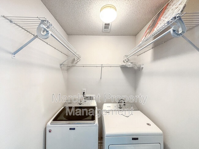 Building Photo - 113 W Okaloosa Way