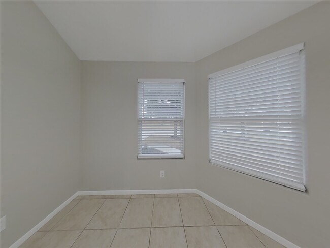 Building Photo - 16821 Greenhouse St