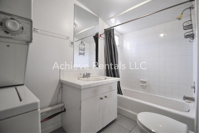 Building Photo - 738 E 200 N