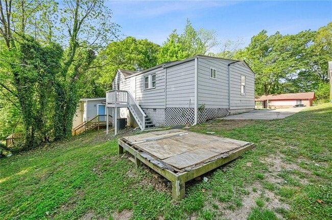 Building Photo - 360 Betsy Ave SW