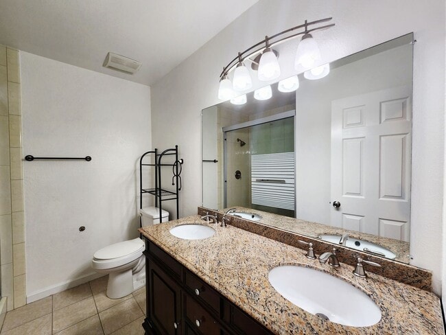 Building Photo - Spacious 4 bedroom in Foster City
