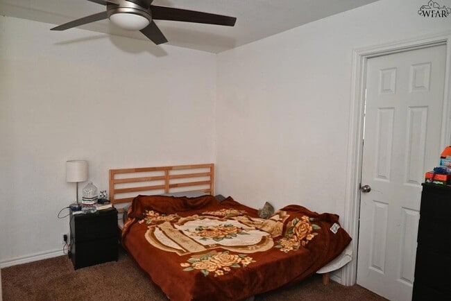 Building Photo - 902 Flood St