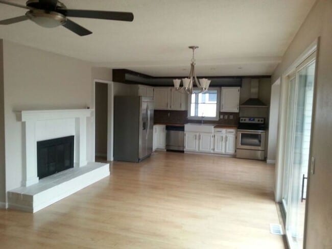 Building Photo - 4 Bedroom Ranch Style Home - Woodgate Subdivision