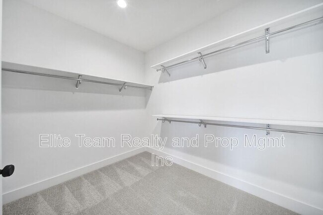 Building Photo - 511 Bowman Rd