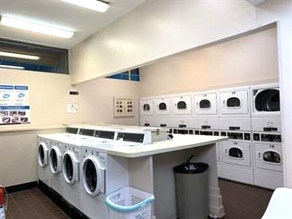 Building Photo - 32 Shrewsbury Green Dr