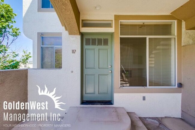 Building Photo - Elegant Dual Master 2Bdm 2.5Ba Townhome in...