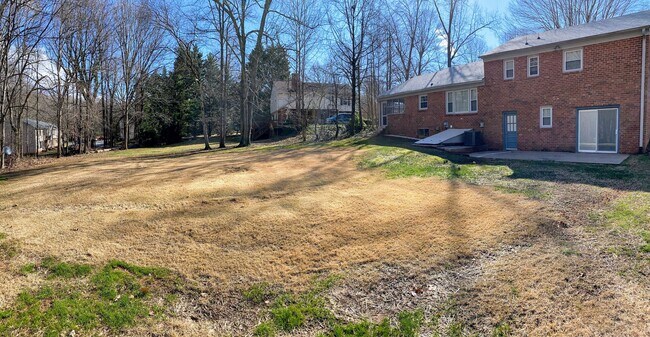 Building Photo - 308 College Park Dr