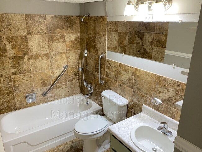 Building Photo - 2769 Sonora Dr