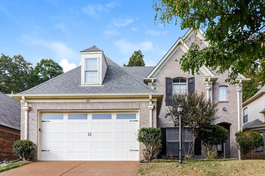 Primary Photo - 295 Garden Springs Dr