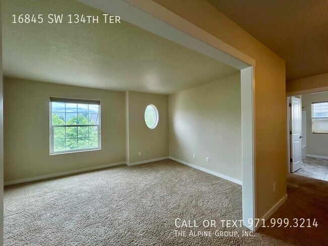 Building Photo - 16845 SW 134th Terrace