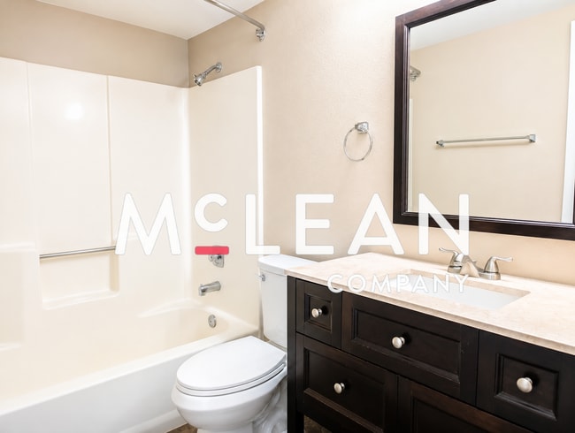Building Photo - Available Now! 2BR Condo in Sunrise Palms
