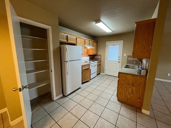 Building Photo - 2605 Cody Poe Rd