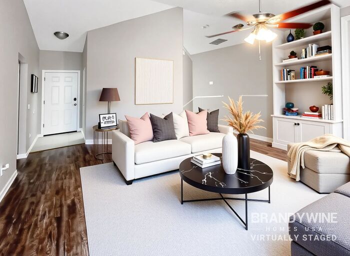 Building Photo - 8592 Bandera Cir W