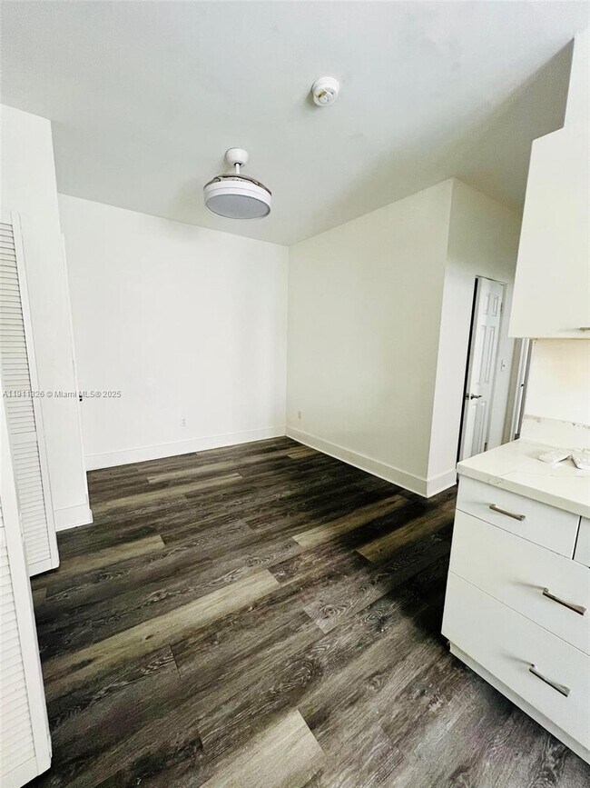 Building Photo - 1606 Jefferson Ave