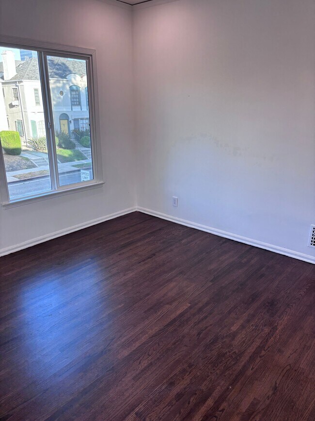 Building Photo - 601 Hauser Blvd