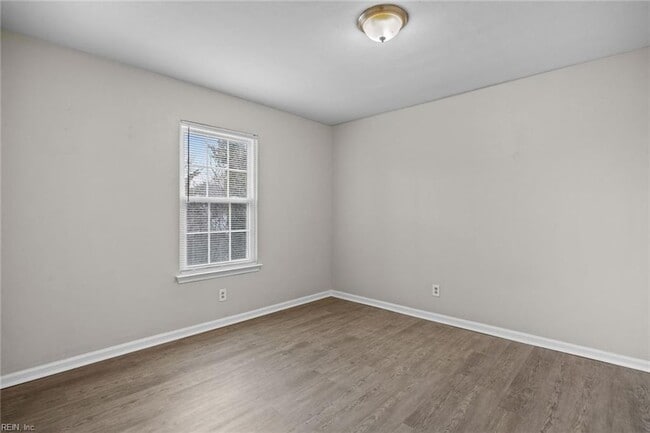 Building Photo - 3324 Kansas Ave