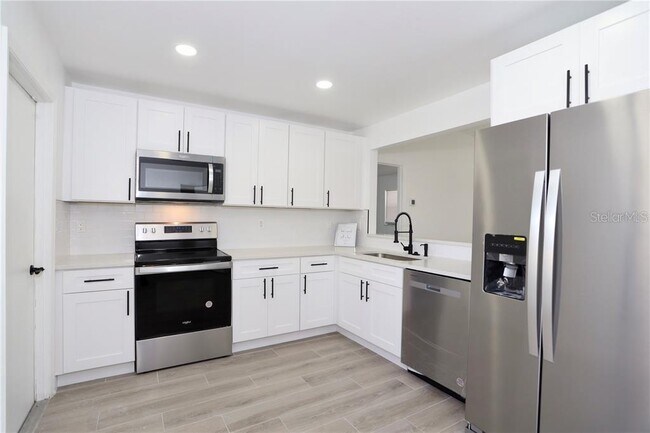 Building Photo - 620 Heraldo Ct