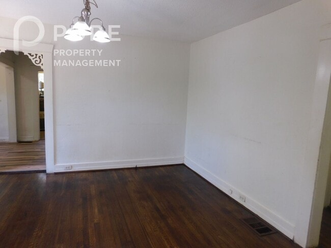 Building Photo - $200 Visa gift card offer!