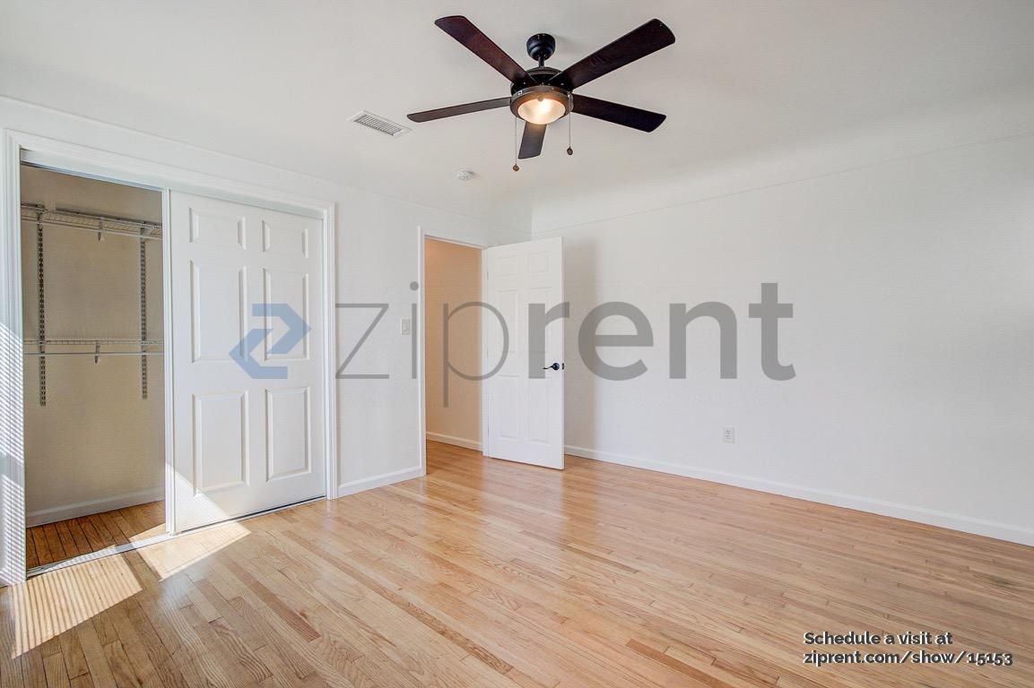 Building Photo - 9116 S Van Ness Ave