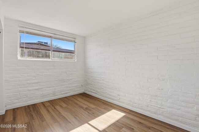 Building Photo - 3402 E 27th St