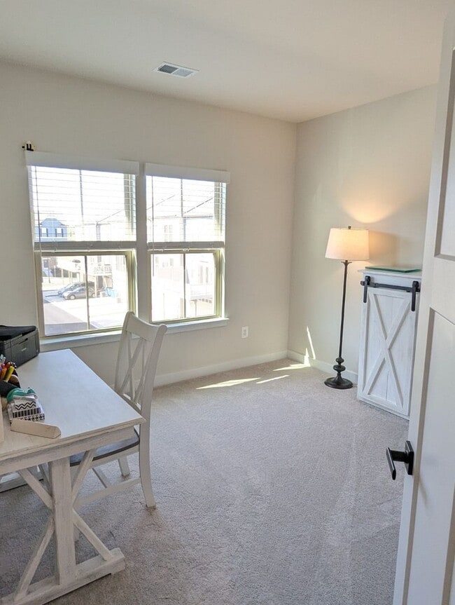 Building Photo - Gorgeous Newer Construction Home (2022) in...