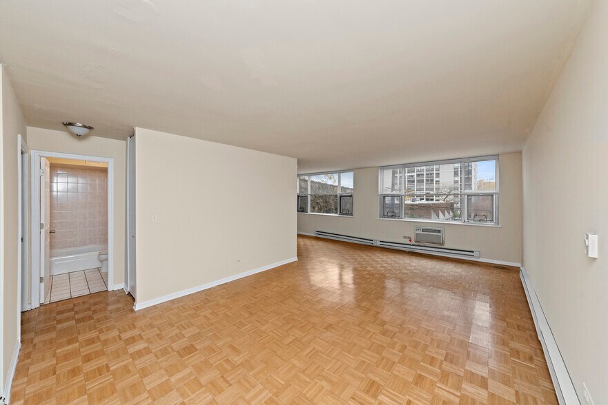 Building Photo - 1446 N Dearborn St