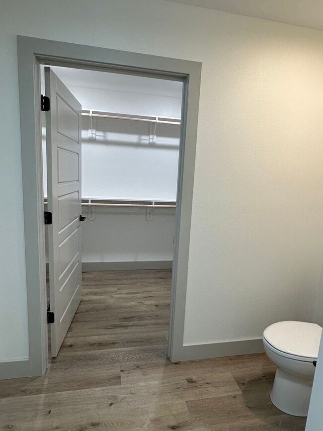 Building Photo - NEW CONSTRUCTION 5 Bed 3 Bath w/ Walk Out ...