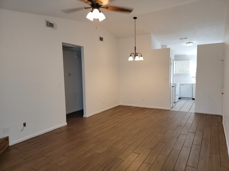 Building Photo - 1784 Dax Ct