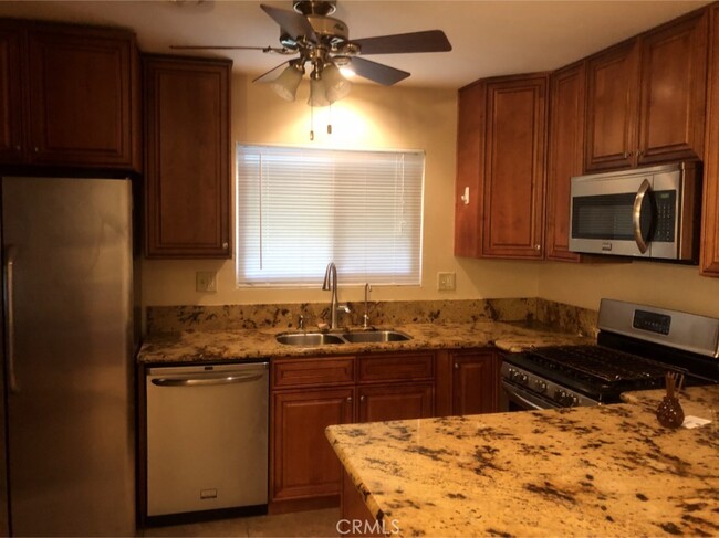 Building Photo - 746 Scripps Dr
