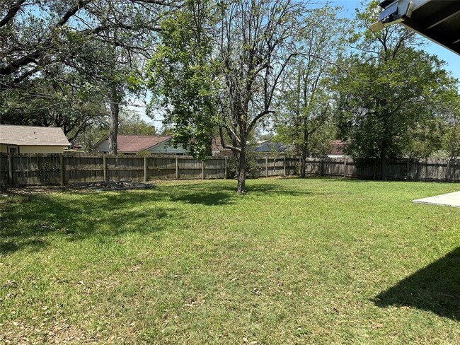 Building Photo - 5504 Chadwyck Dr