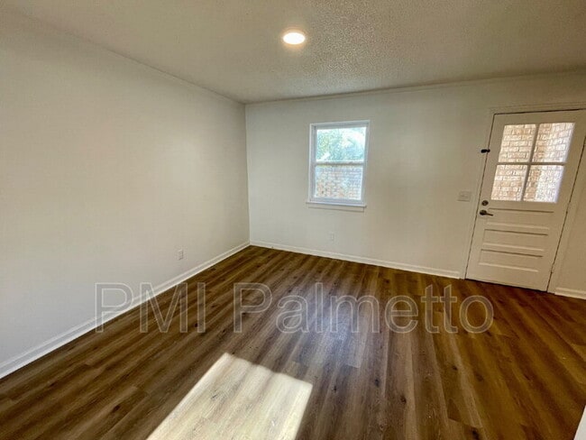 Building Photo - 1340 Cactus Ave