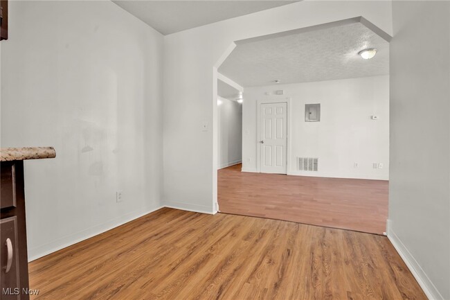 Building Photo - 317 E 156th St