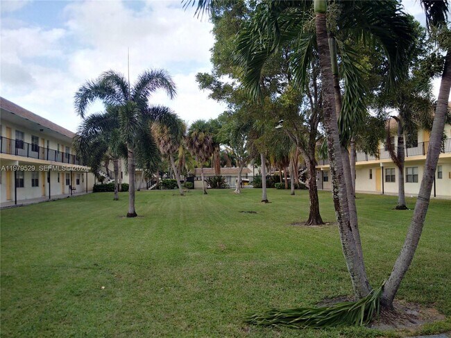 Building Photo - 4160 NW 21st St