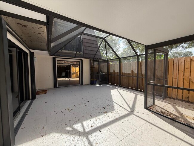 Building Photo - 2410 24th Ln