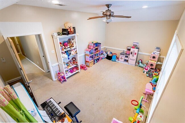Building Photo - 20307 Hampshire Rocks Dr