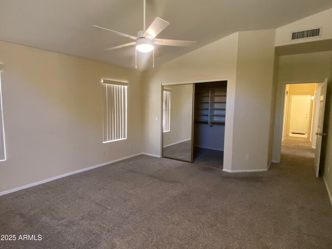 Building Photo - 902 W Sun Coast Dr