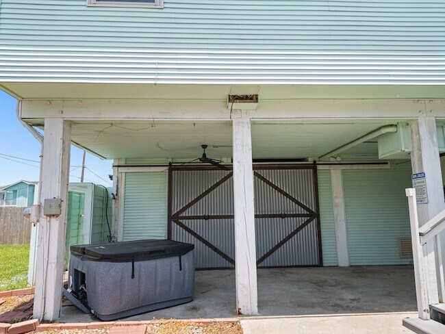 Building Photo - 4014 Kent Dr