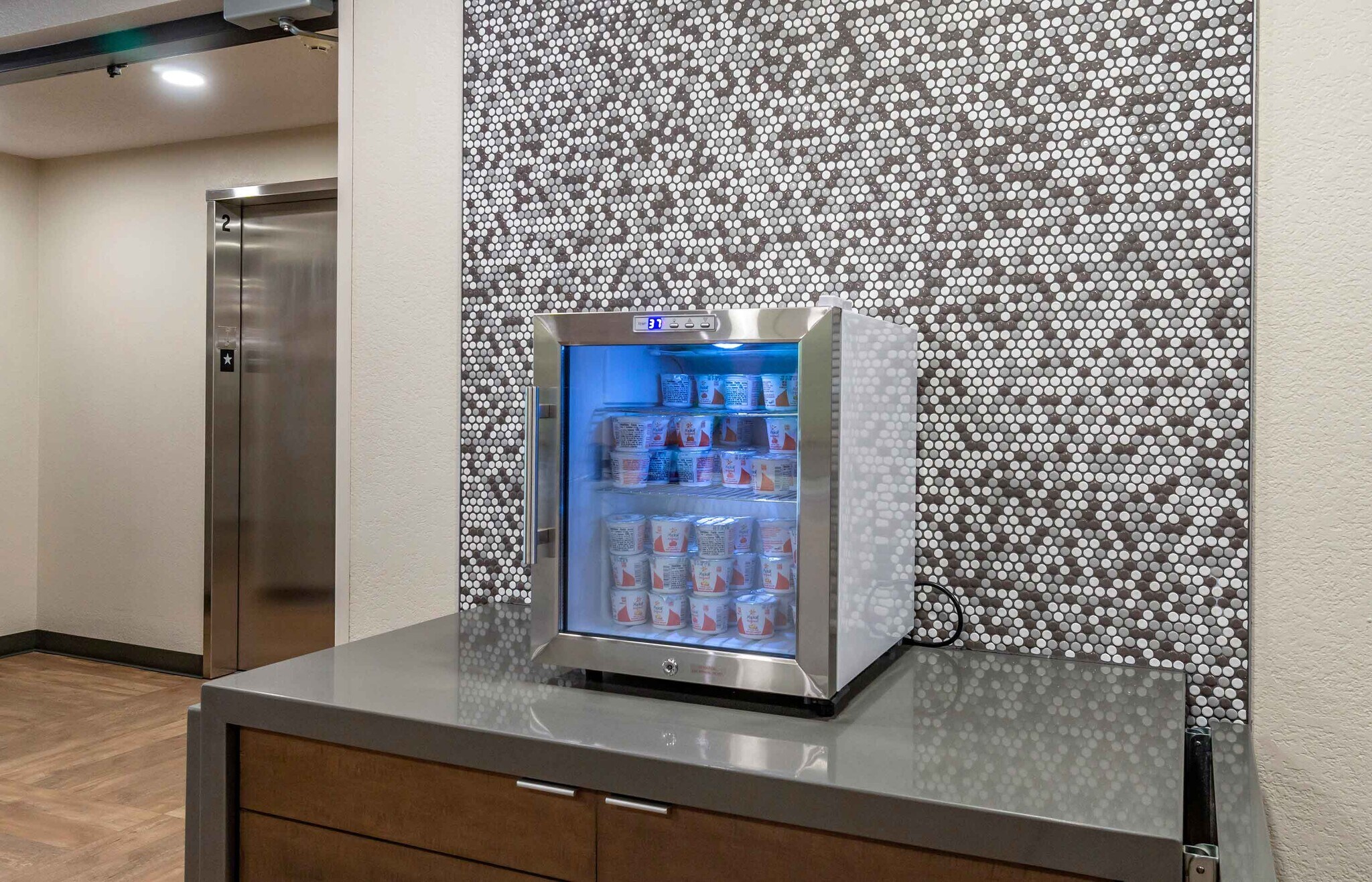 Building Photo - Furnished Studio-Seattle - Bellevue - Down...