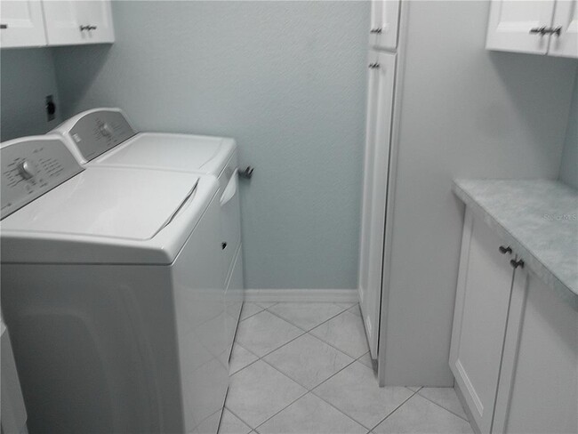 Building Photo - 1335 Rock Dove Ct