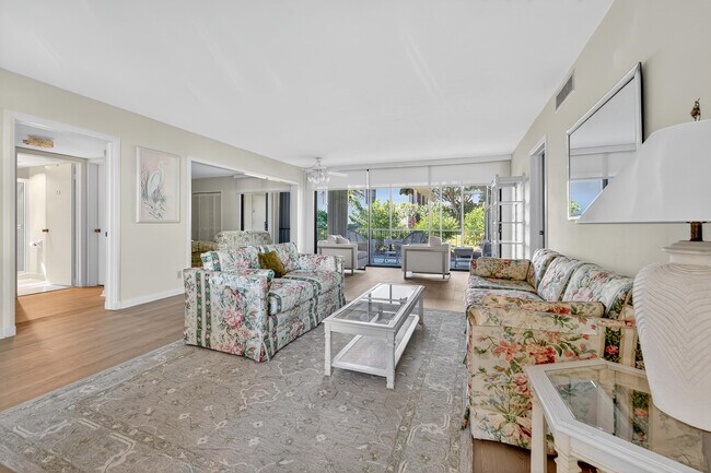 Building Photo - 6 Concourse Dr