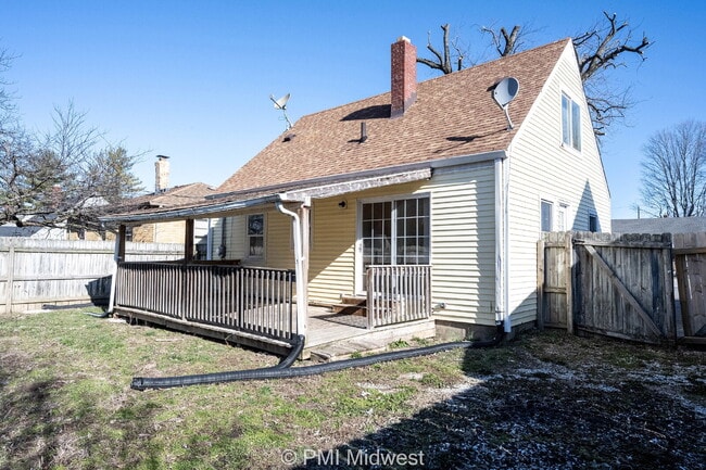 Building Photo - "Charming 3-Bedroom Haven in Indianapolis ...