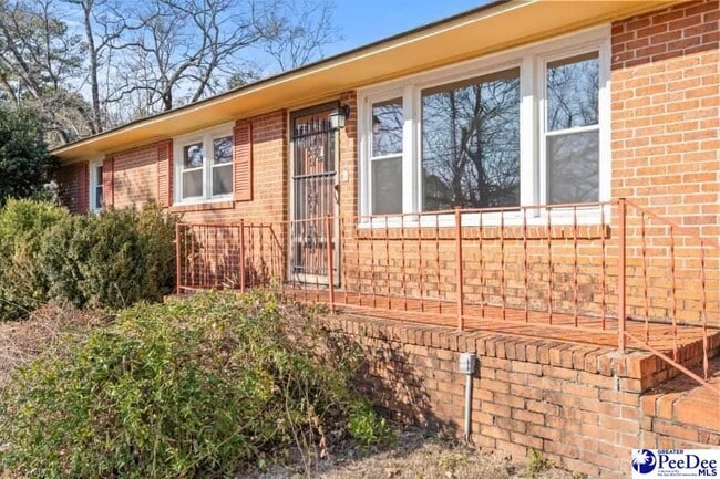 Building Photo - 2101 W McCown Dr