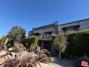 Building Photo - 5730 Yolanda Ave