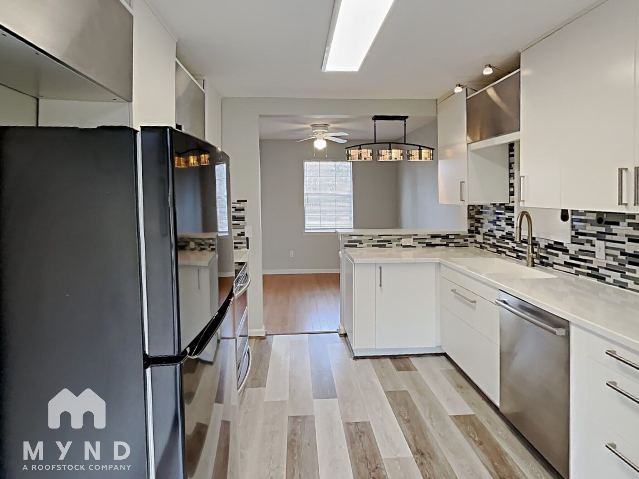 Building Photo - 320 Navajo Pines Dr
