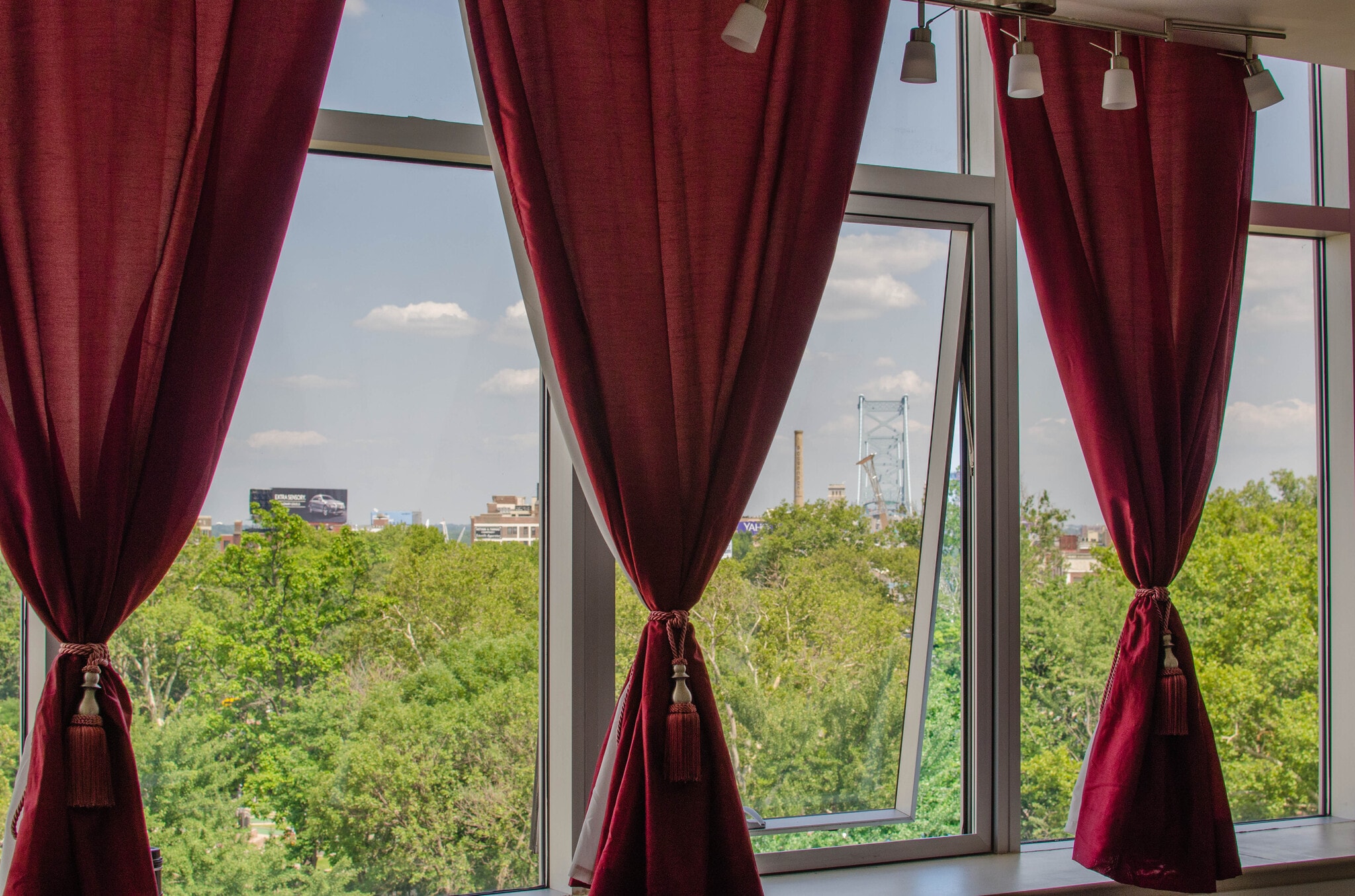 Building Photo - 201 N 8th St