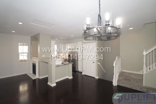 Building Photo - 2-Bed, 2-Bath Condo in the Heart of San Elijo Hills ** Move In Special $1,500 Off First Month's R...