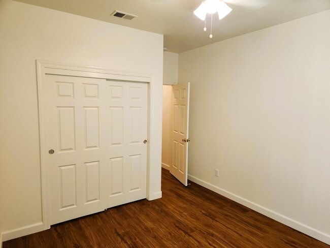 Building Photo - 4624 Stern Dr