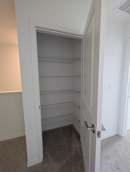 Building Photo - 2093 Hallier Cv