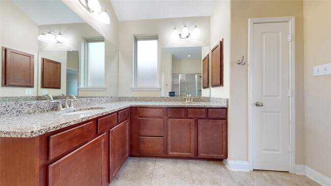 Building Photo - 2135 Llerena Ln