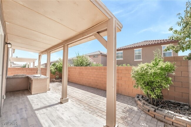 Building Photo - 9205 Keystone Ridge Ave